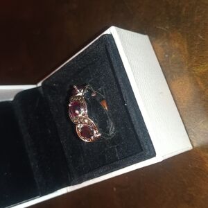 Elegant Gold and Red Gemstone Ring